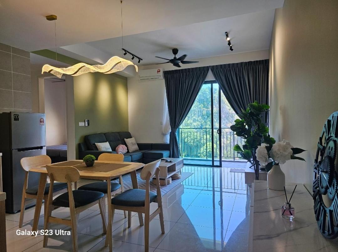 Sunway Onsen Hotspring Suite: Theme Park View For 8 Apartment *